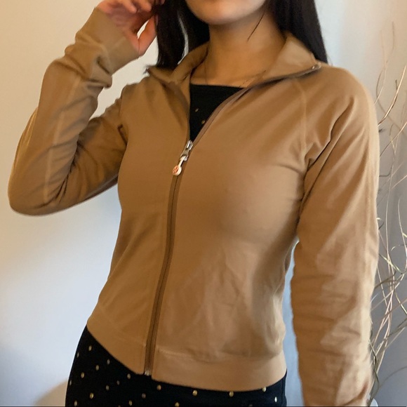 Lululemon Jacket - Picture 3 of 4